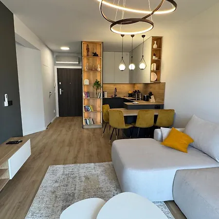 Premium Air Conditioned Hotel-style Apartment *