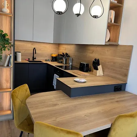 Premium Air Conditioned Hotel-style Apartment Wroclaw