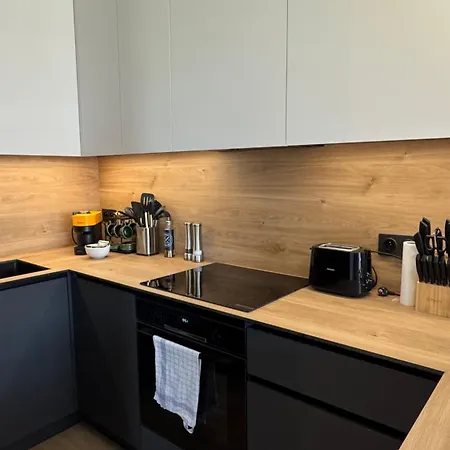 Central Park Apartment - Luxury, Cozy, Garage Wrocław