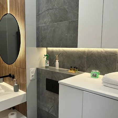 Lägenhet Central Park Apartment - Luxury, Cozy, Garage