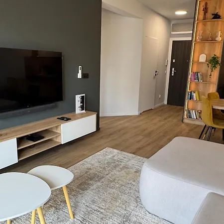 Premium Air Conditioned Hotel-style Apartment *