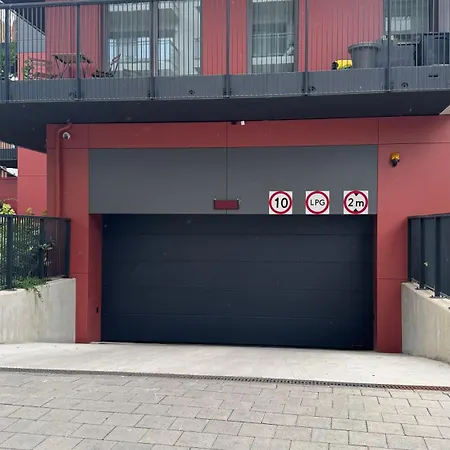 公寓 Central Park Apartment - Luxury, Cozy, Garage 弗罗茨瓦夫